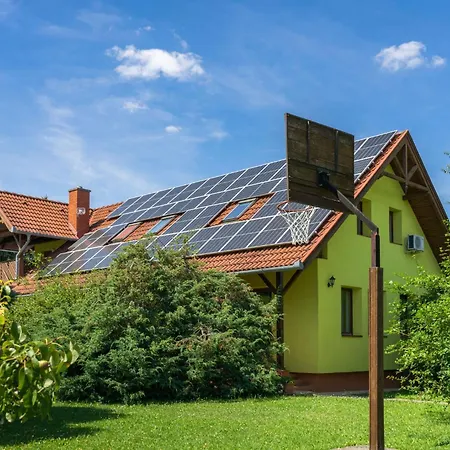 Mihaly Kulcsos Vendeghaz Case de vacanță *