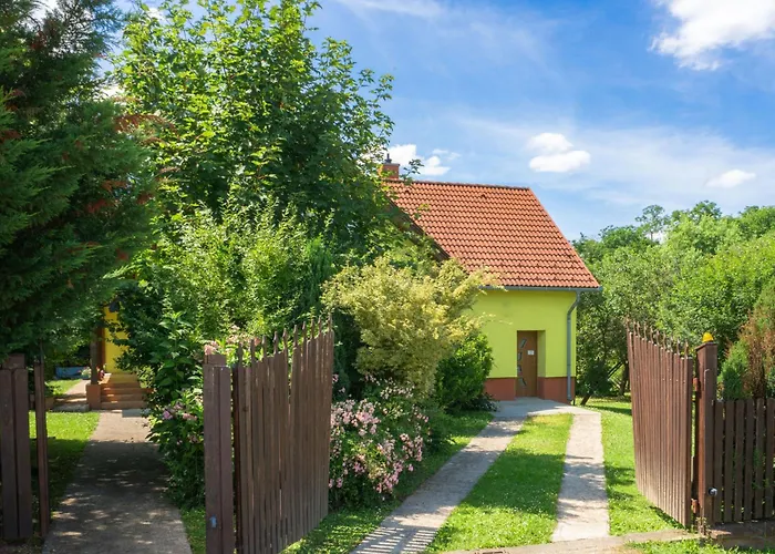 Tatil Evi Mihaly Kulcsos Vendeghaz
