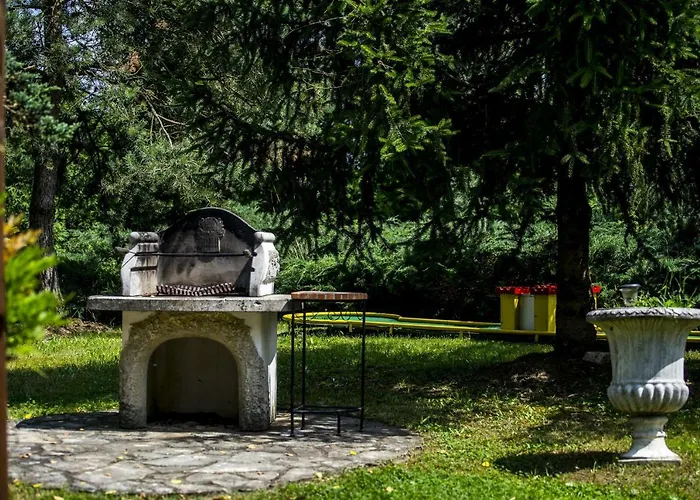 Mihaly Kulcsos Vendeghaz